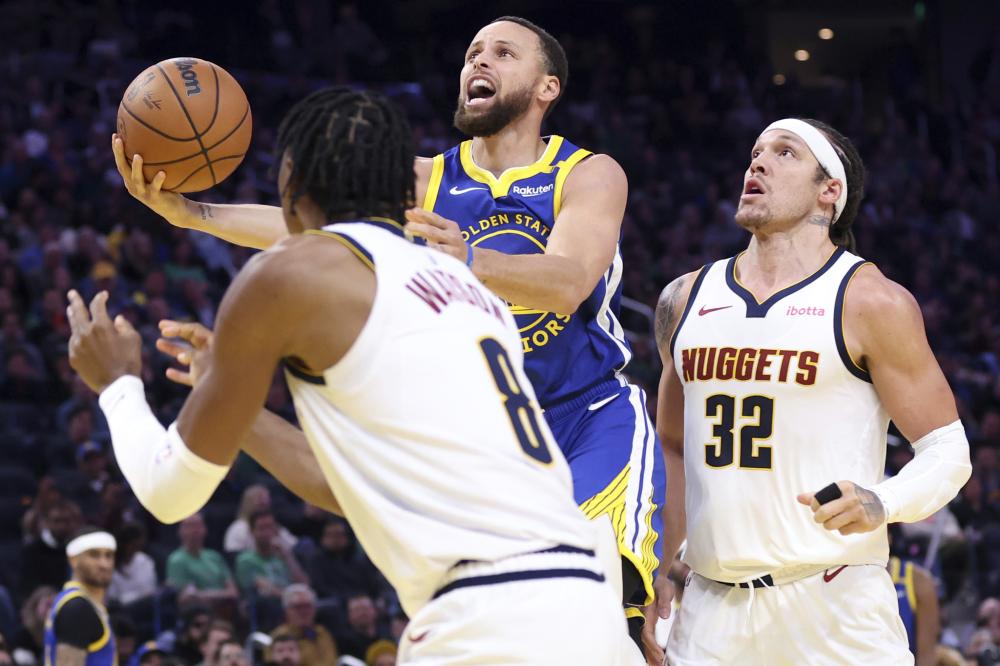 对赛场的热 对赛场的热