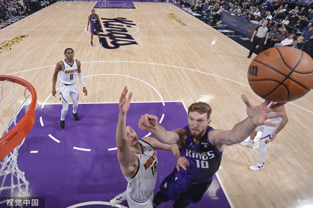 他继续发挥 他继续发挥